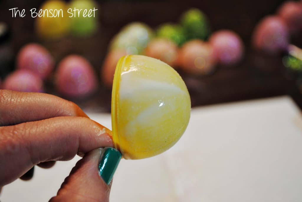 DIY Glitter Eggs at www.thebensonstreet.com 2